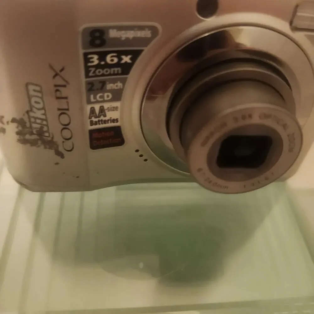 Nikon Coolpix L19 Tested Works 8 MegaPixel 3.6 X Zoom 2.7 LCD Screen